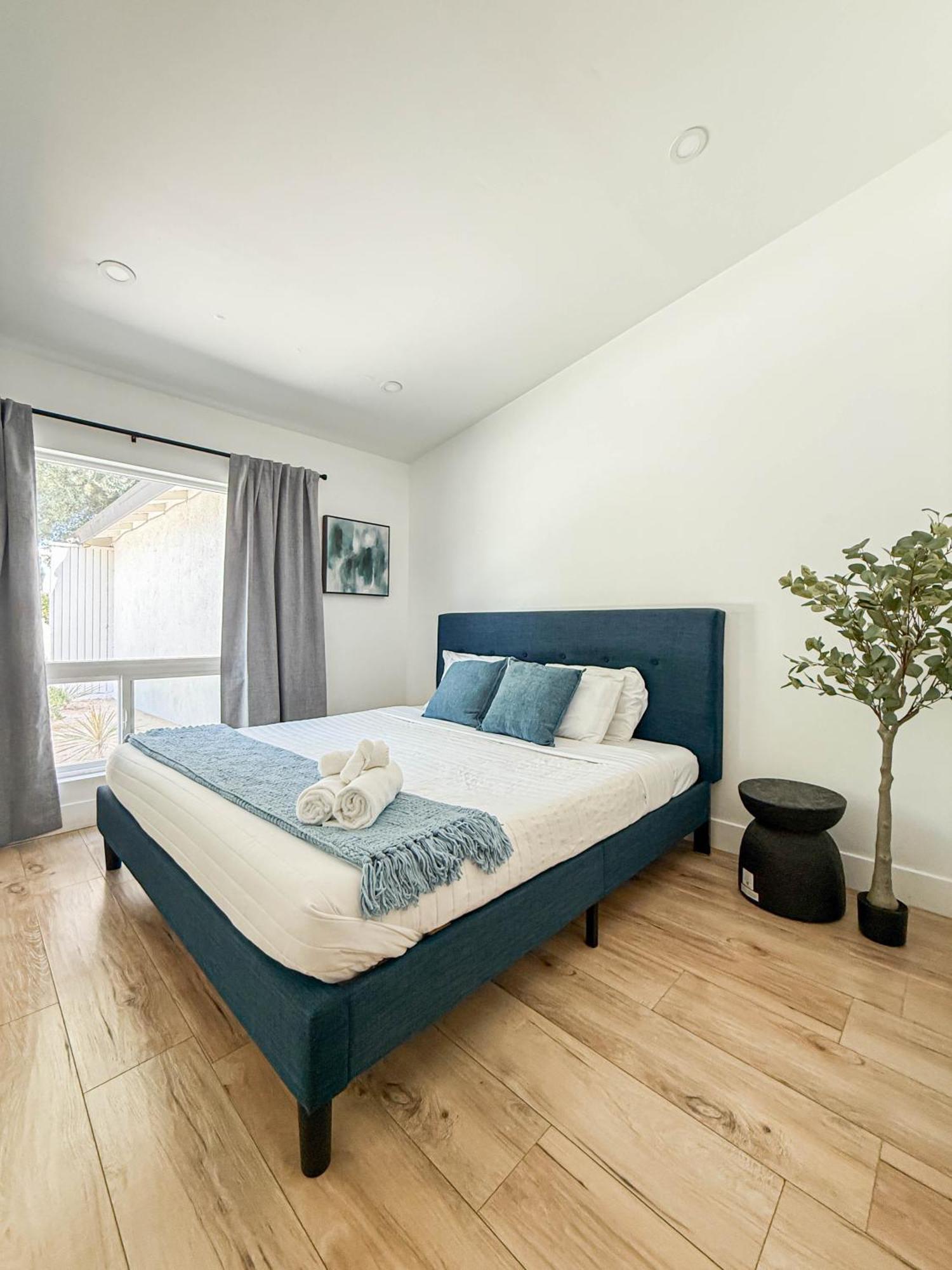 Luxurious 4br House With Swimming Pool -fb * Los Angeles